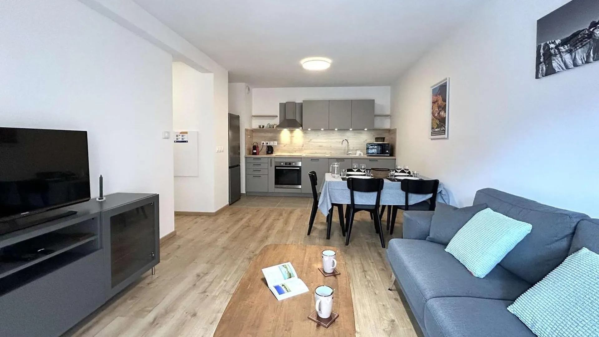 Appartement 3 Pieces, 2 Chambres, Balcon, Vue Briancon, Wifi Gratuit - Fr-1-330C-150 Apartment